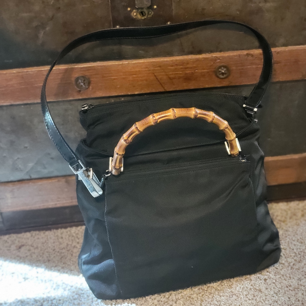 Chic Black Tote with Bamboo Accent Guçci